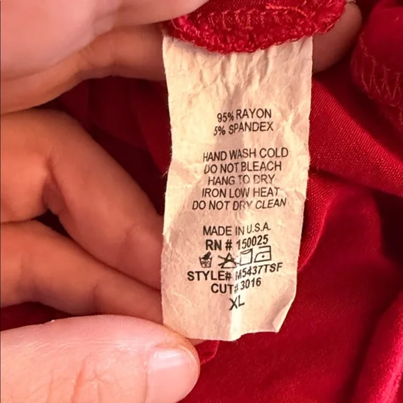 Emory Park Red Sleeveless Women's Top - Picture 4 of 4